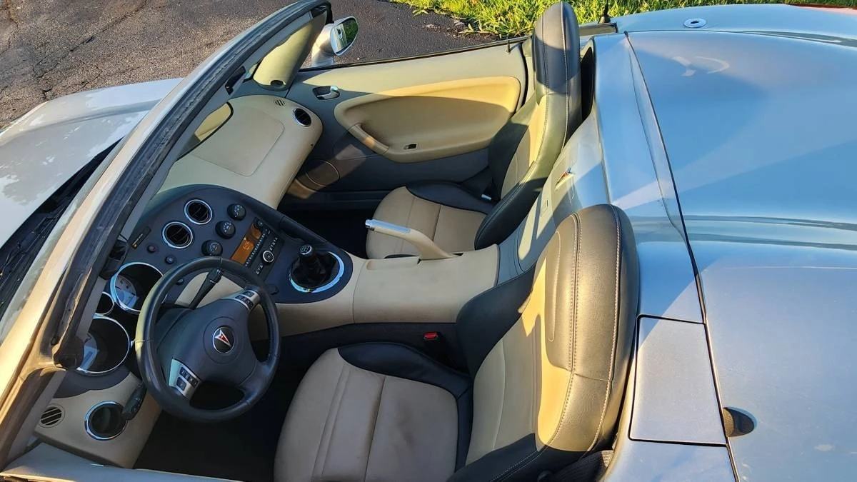 2006 Pontiac Solstice - Image 12 of 21