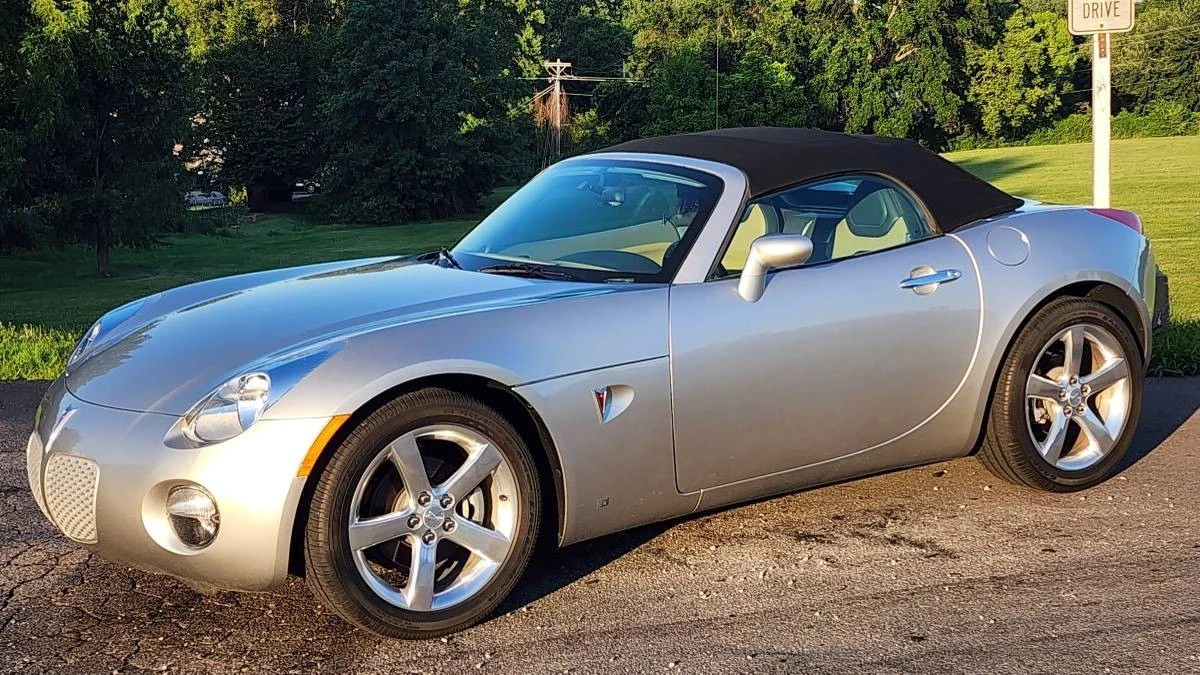 2006 Pontiac Solstice - Image 2 of 21
