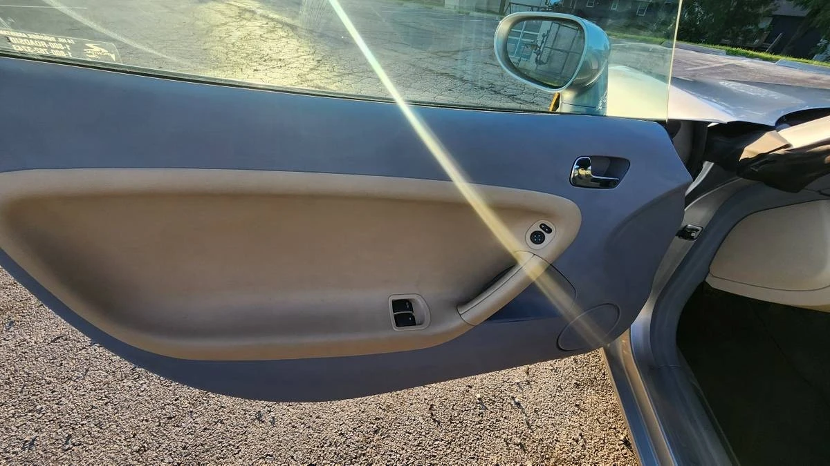 2006 Pontiac Solstice - Image 16 of 21