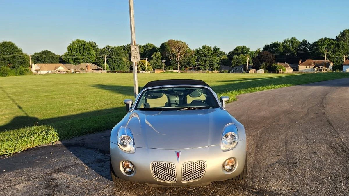 2006 Pontiac Solstice - Image 15 of 21