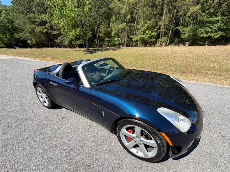2006 Pontiac Solstice - Image 2 of 23