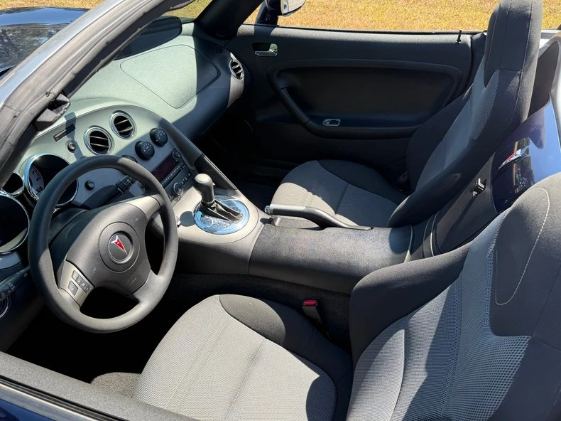2006 Pontiac Solstice - Image 12 of 23