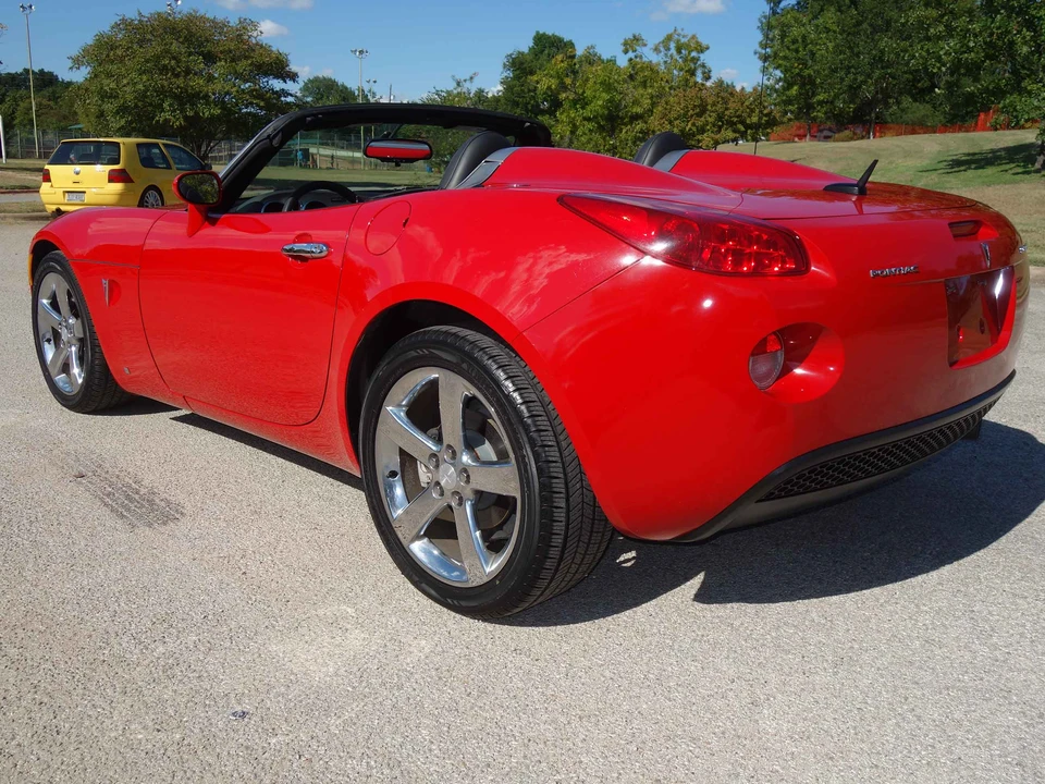 2006 Pontiac Solstice - Image 18 of 31
