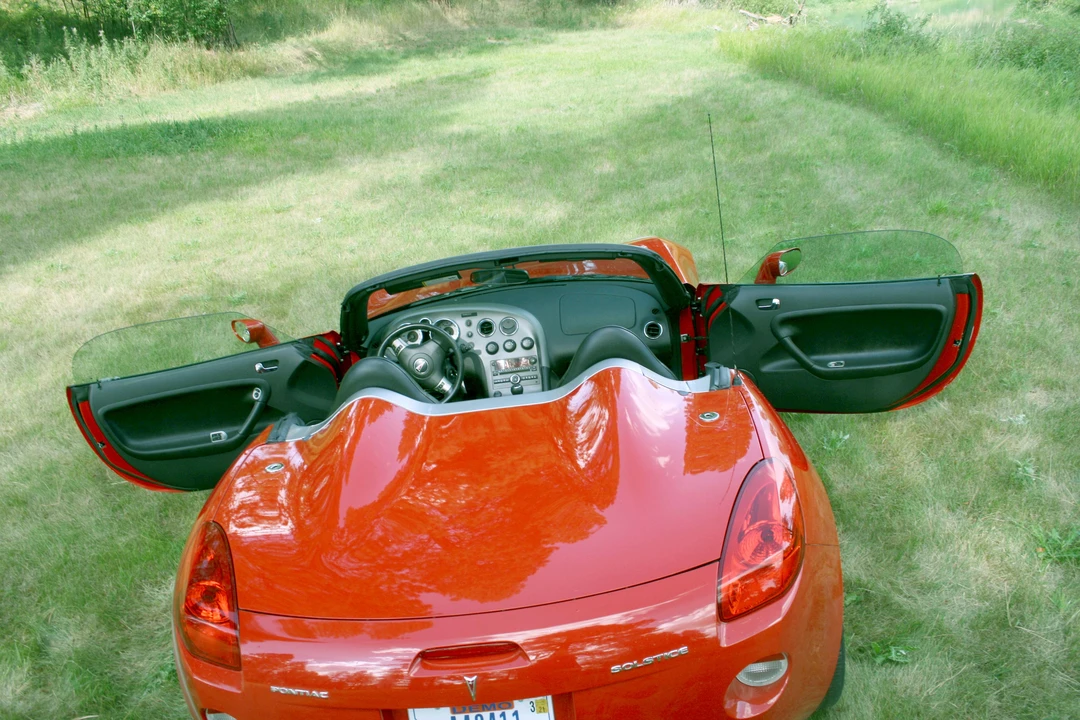 2006 Pontiac Solstice - Image 14 of 19