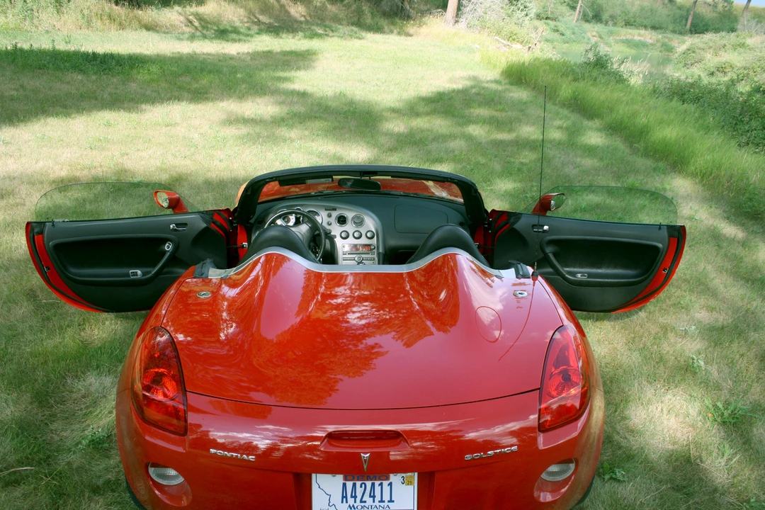 2006 Pontiac Solstice - Image 15 of 19