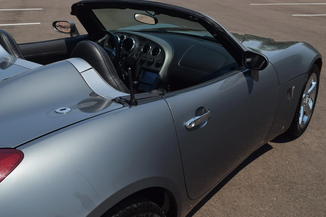 2006 Pontiac Solstice - Image 18 of 19