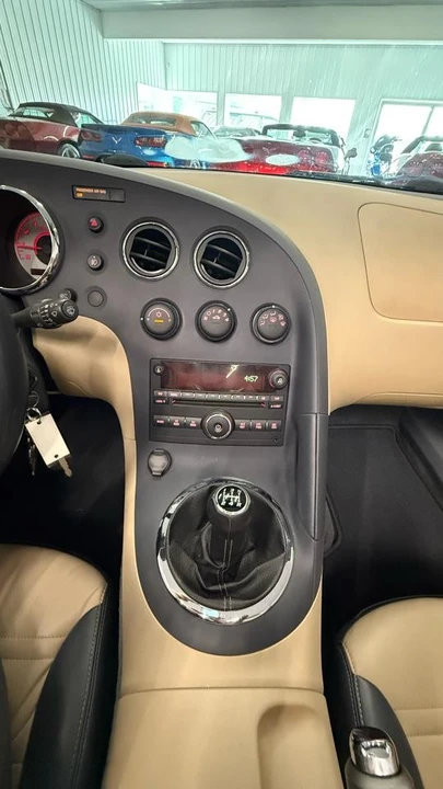 2006 Pontiac Solstice - Image 28 of 31