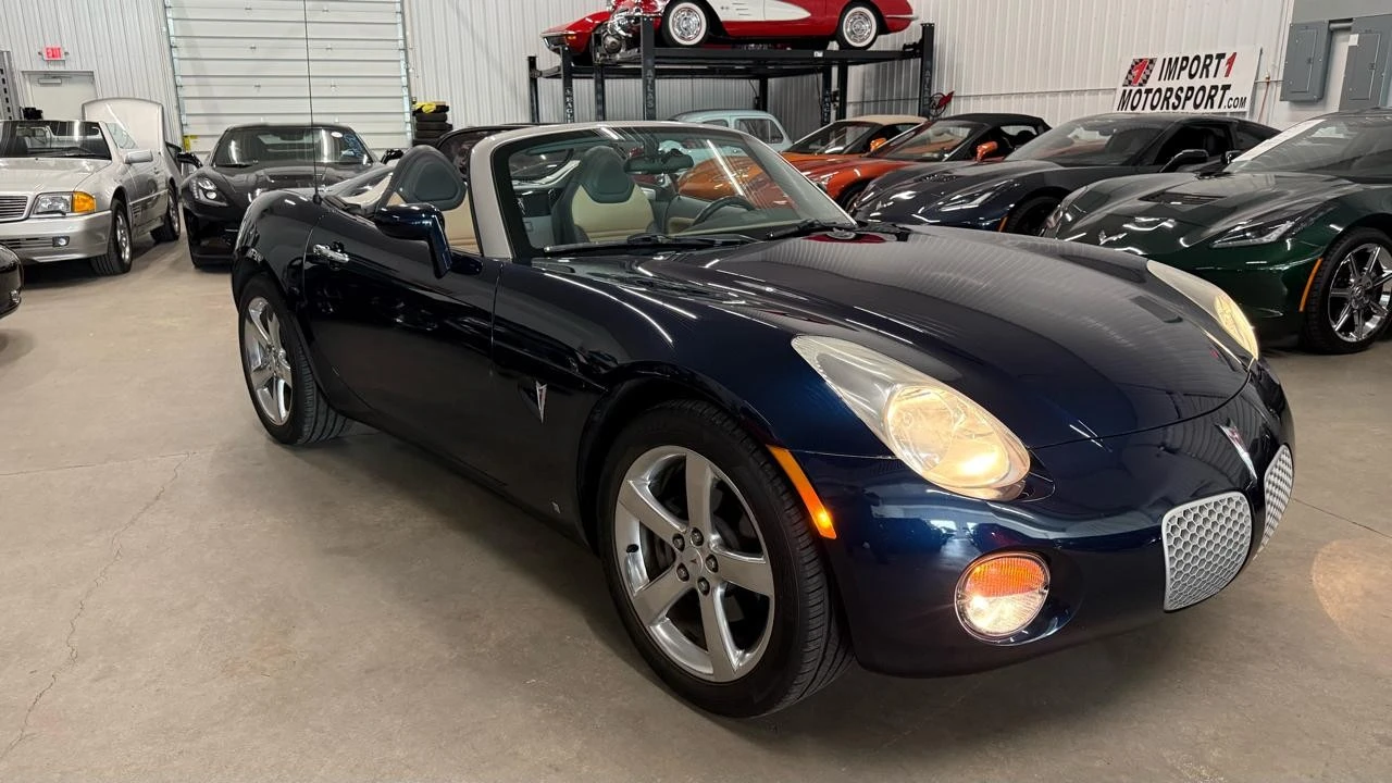 2006 Pontiac Solstice - Image 2 of 31
