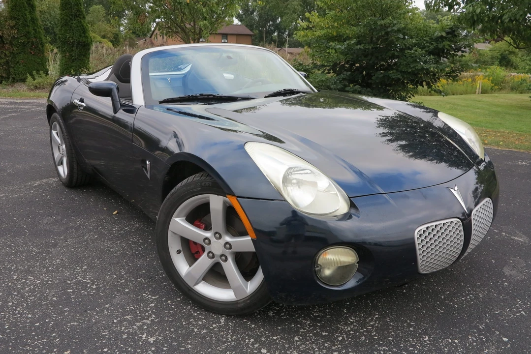 2006 Pontiac Solstice - Image 2 of 31