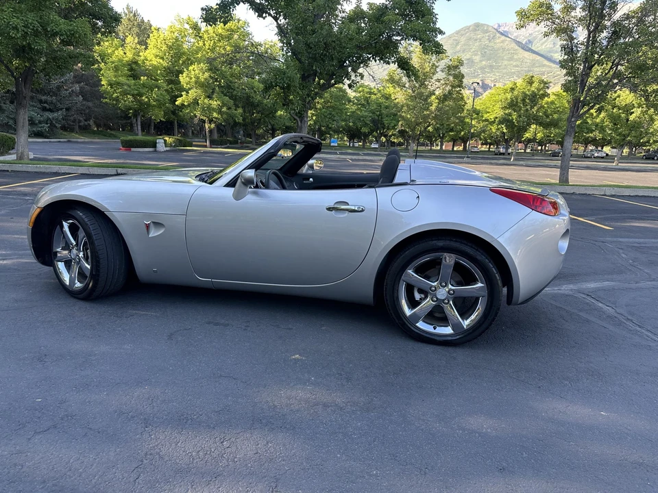 2006 Pontiac Solstice - Image 10 of 31