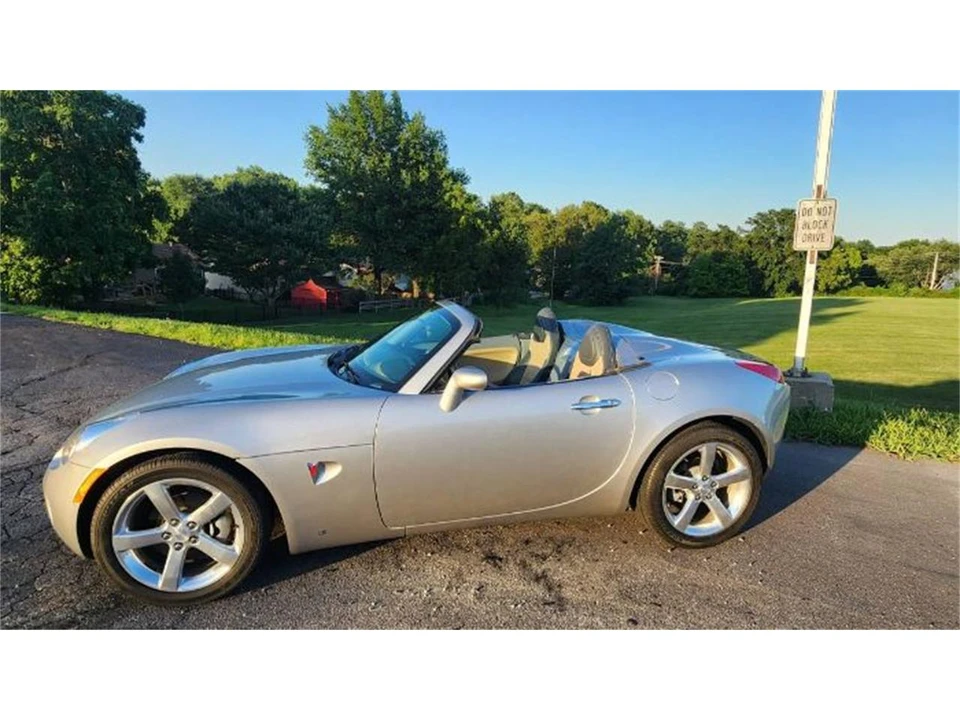 2006 Pontiac Solstice - Image 11 of 22