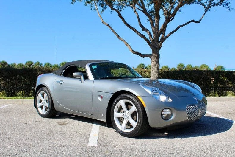 2006 Pontiac Solstice - Image 2 of 12