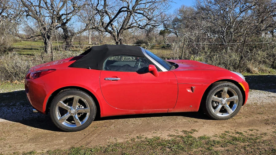 2006 Pontiac Solstice - Image 2 of 31