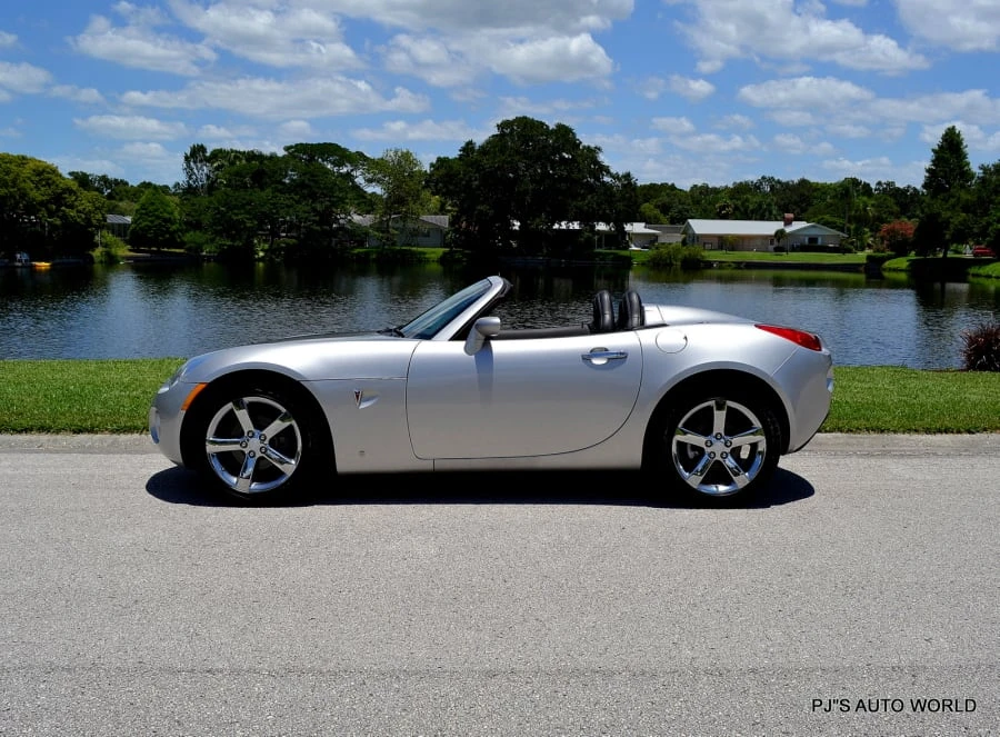 2006 Pontiac Solstice - Image 2 of 12