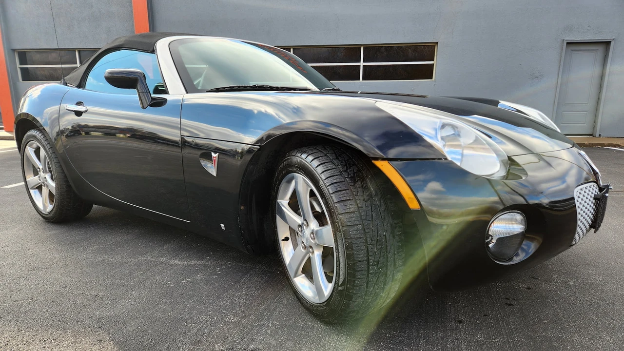 2006 Pontiac Solstice - Image 11 of 11