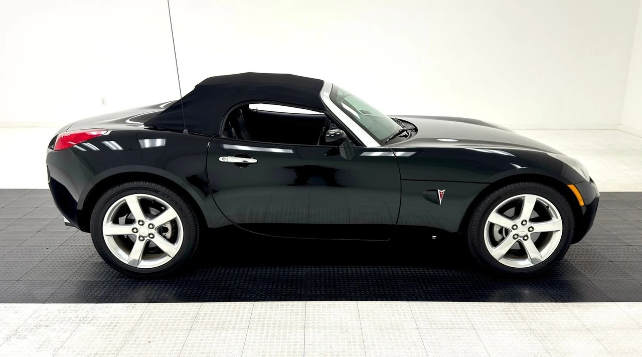 2006 Pontiac Solstice - Image 9 of 12