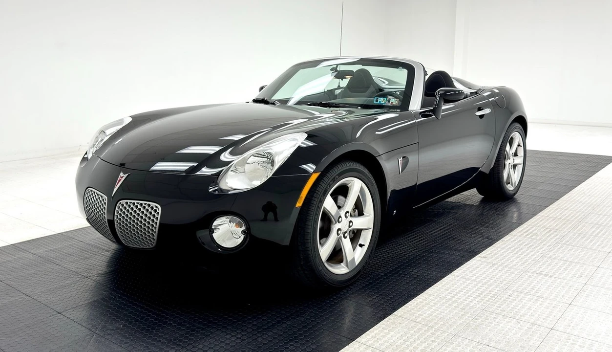 2006 Pontiac Solstice - Image 2 of 12