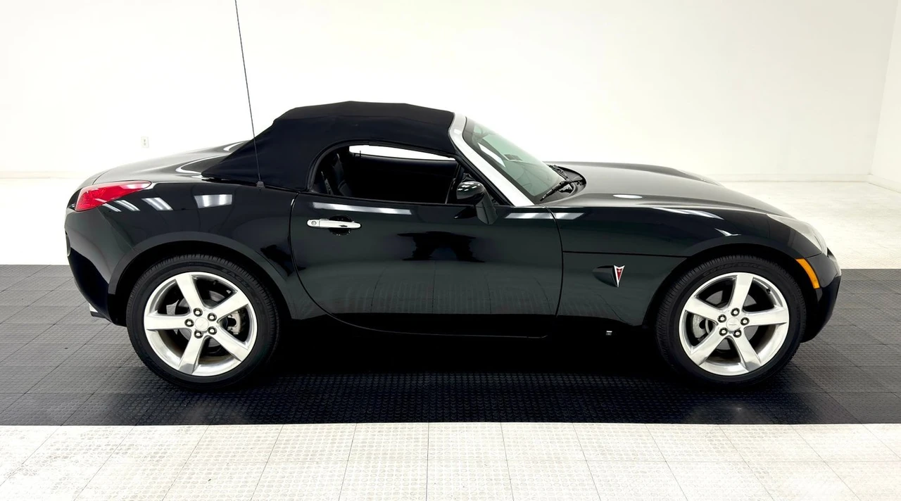 2006 Pontiac Solstice - Image 9 of 12
