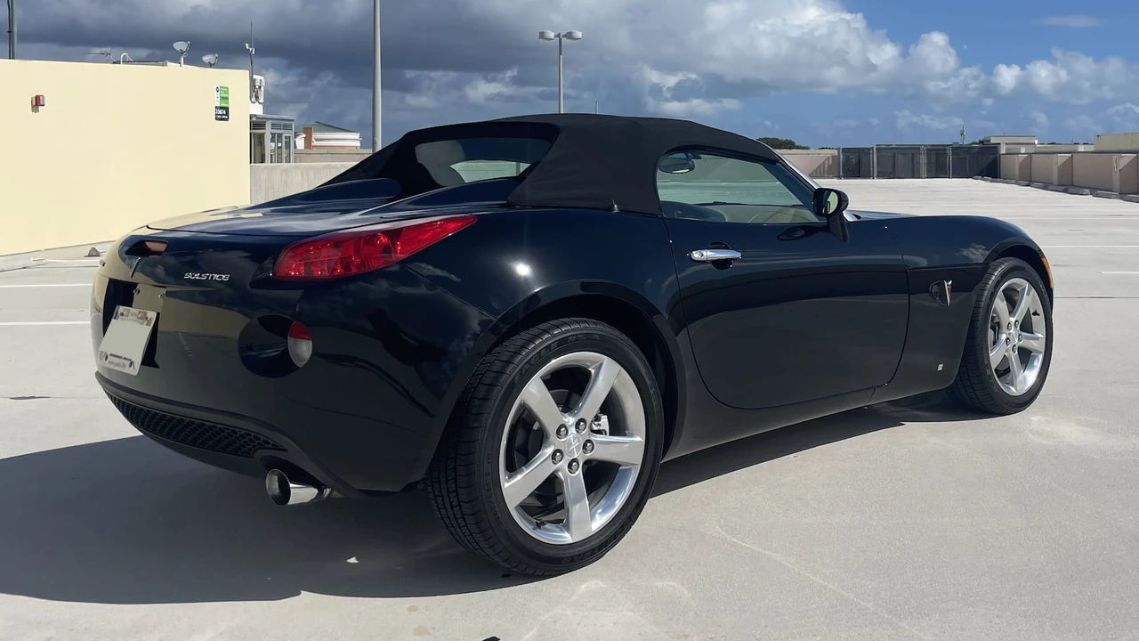 2006 Pontiac Solstice - Image 3 of 25