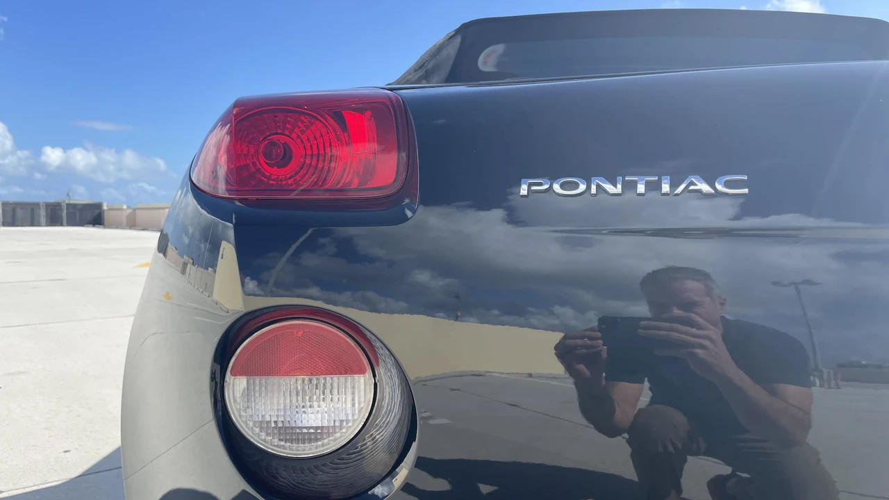2006 Pontiac Solstice - Image 12 of 25