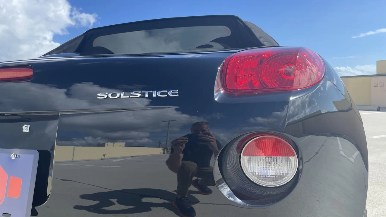 2006 Pontiac Solstice - Image 15 of 25