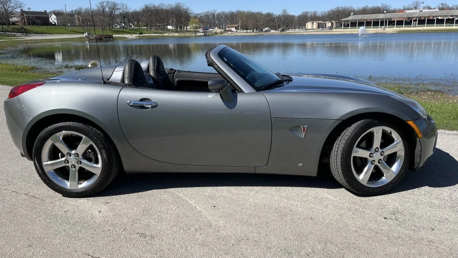 2006 Pontiac Solstice - Image 2 of 22