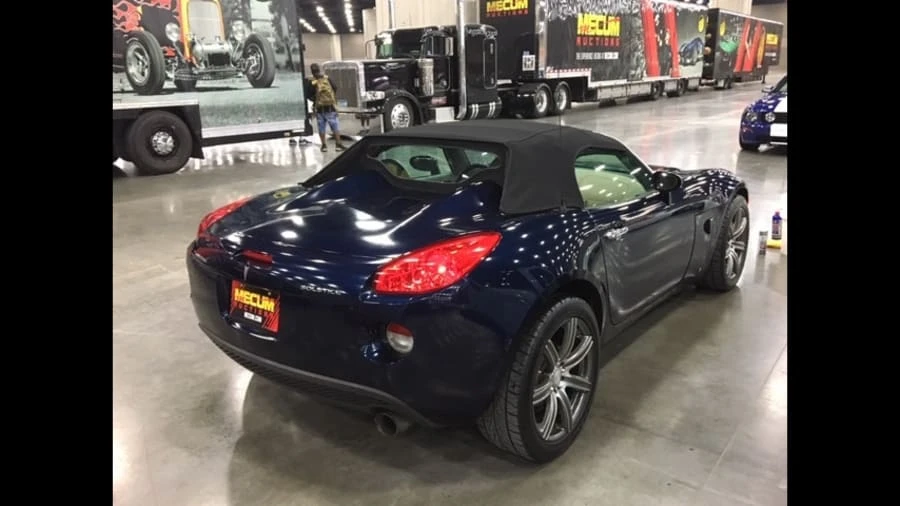 2006 Pontiac Solstice - Image 2 of 3