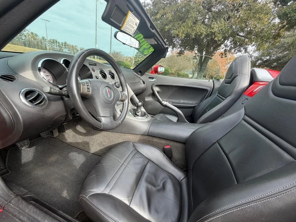 2006 Pontiac Solstice - Image 3 of 17