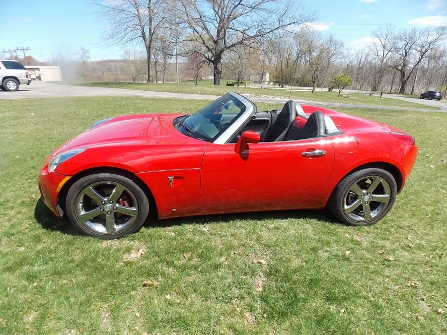 2006 Pontiac Solstice - Image 2 of 13