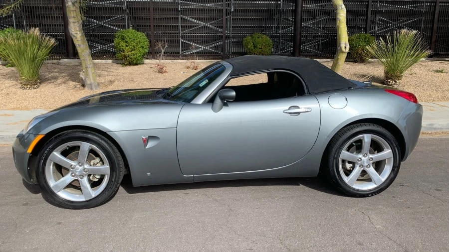 2006 Pontiac Solstice - Image 2 of 12