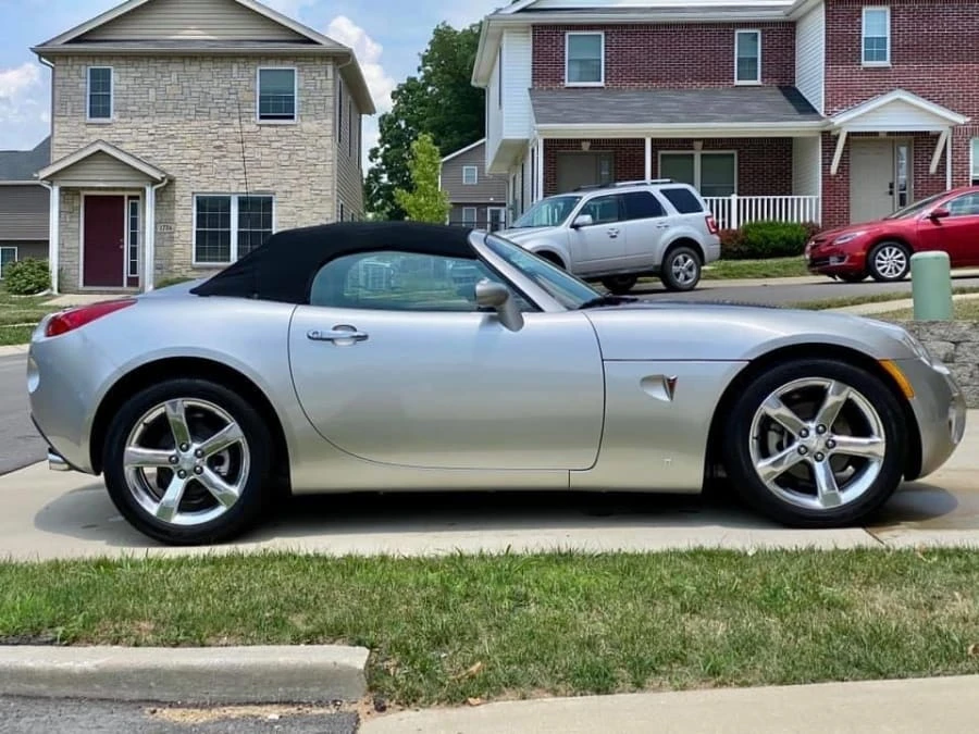 2006 Pontiac Solstice - Image 2 of 3