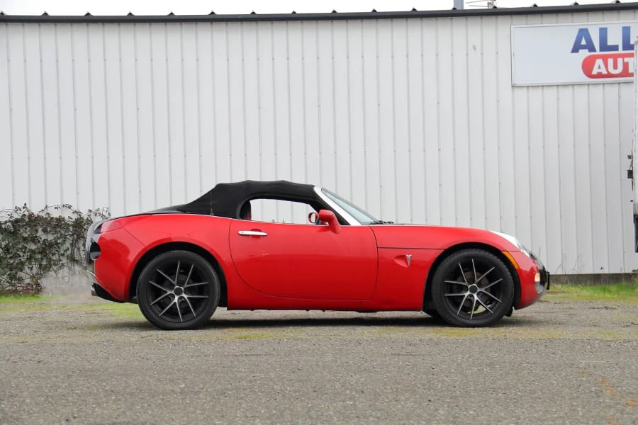 2006 Pontiac Solstice - Image 2 of 20