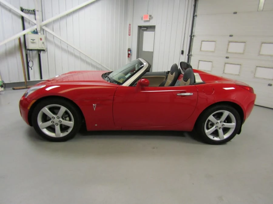 2006 Pontiac Solstice - Image 2 of 12