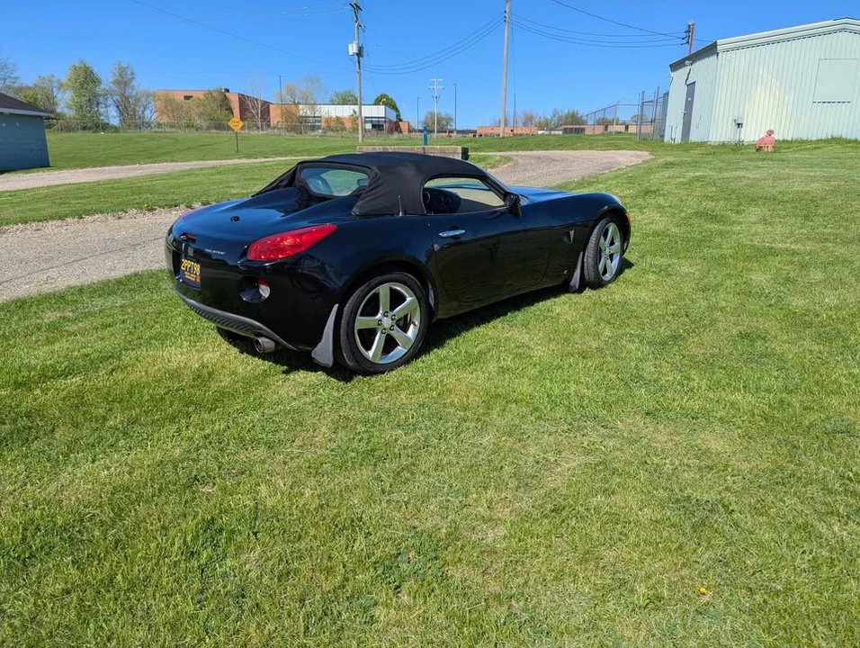 2006 Pontiac Solstice - Image 2 of 6
