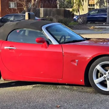 2006 Pontiac Solstice Convertible 2D