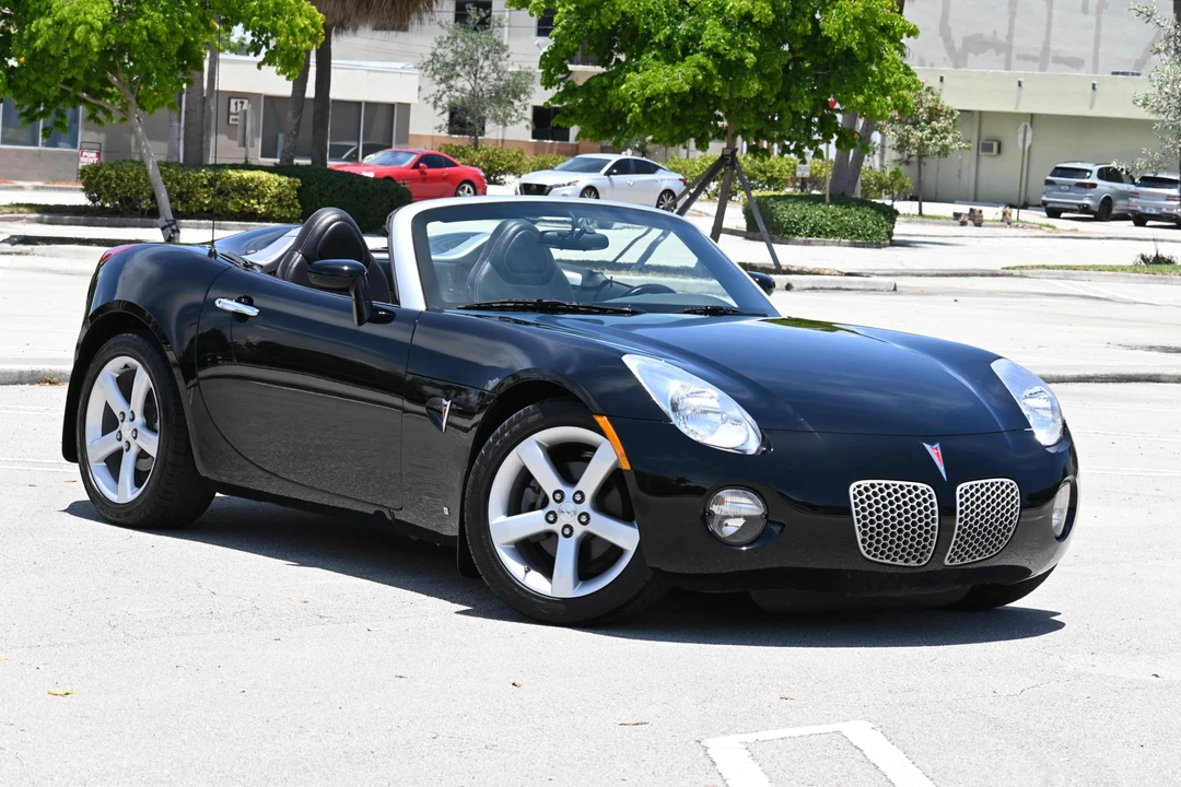 2006 Pontiac Solstice - Image 2 of 31