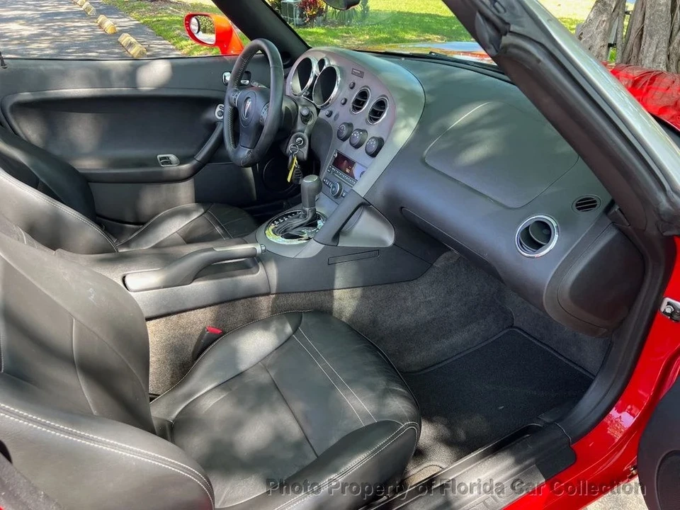 2006 Pontiac Solstice - Image 9 of 12