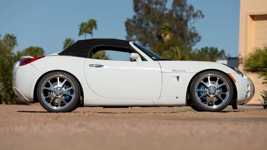 2006 Pontiac Solstice - Image 2 of 31