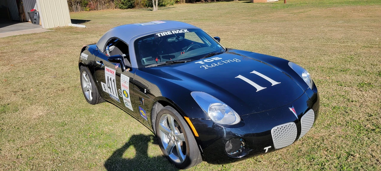2006 Pontiac Solstice - Image 2 of 31