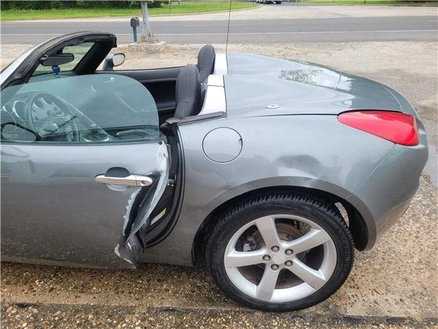 2006 Pontiac Solstice - Image 17 of 21