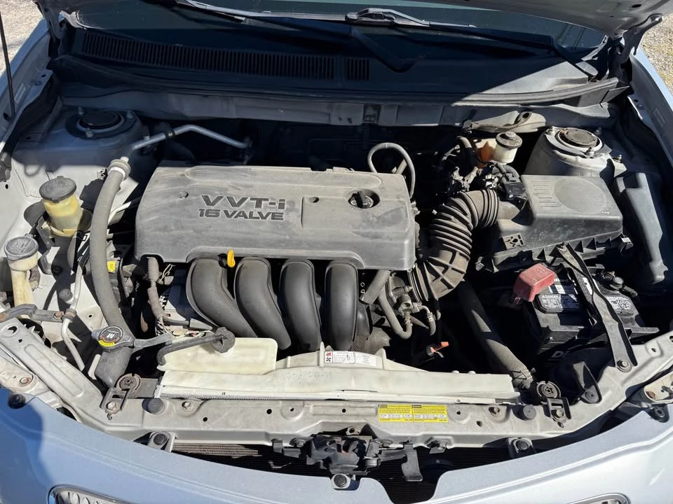 2006 Pontiac Vibe - Image 2 of 11