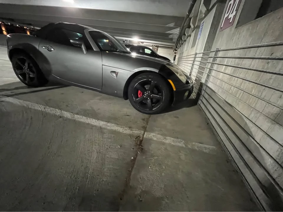 2006 Pontiac Solstice - Image 2 of 9
