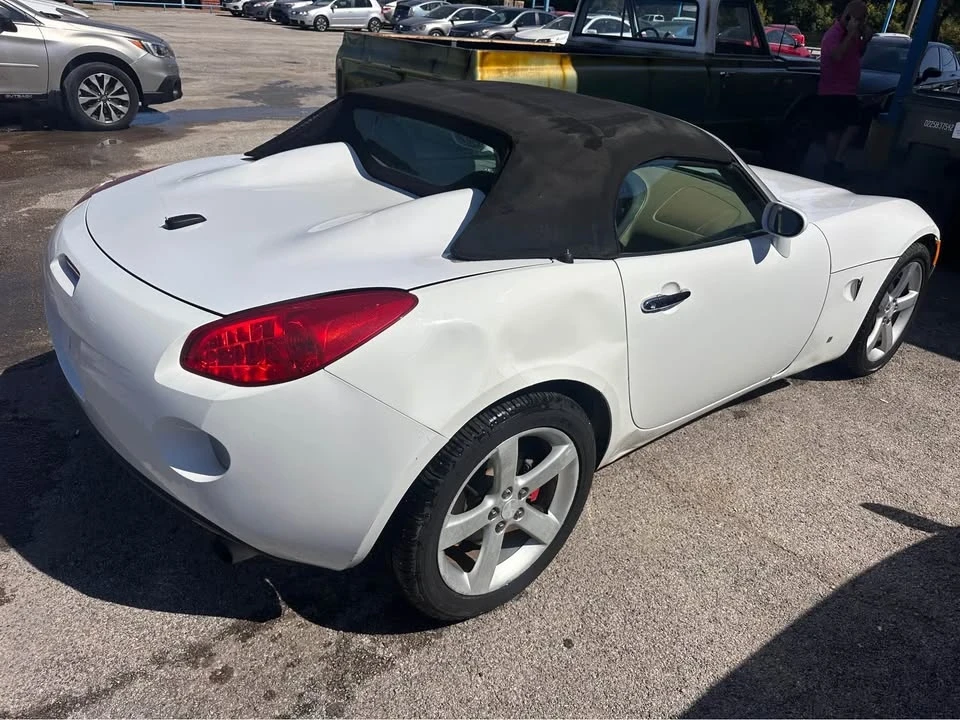 2006 Pontiac Solstice - Image 4 of 9