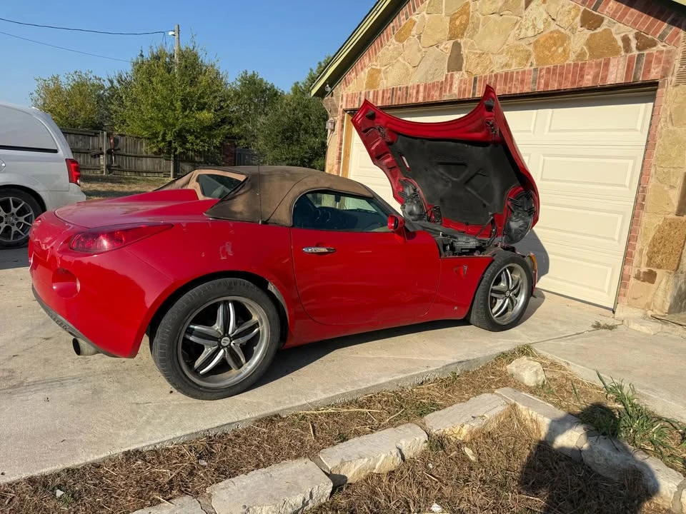 2006 Pontiac Solstice - Image 3 of 4