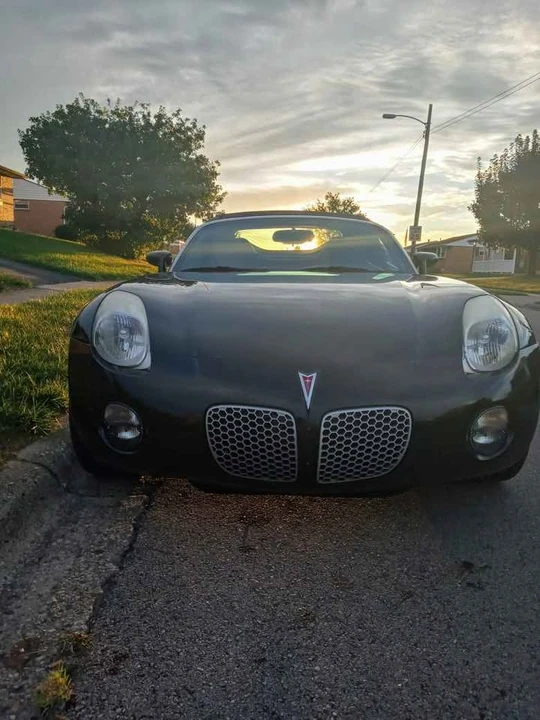2006 Pontiac Solstice - Image 2 of 3