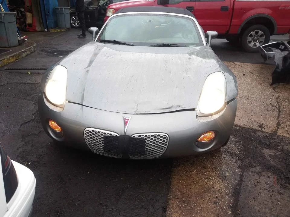 2006 Pontiac Solstice - Image 9 of 14