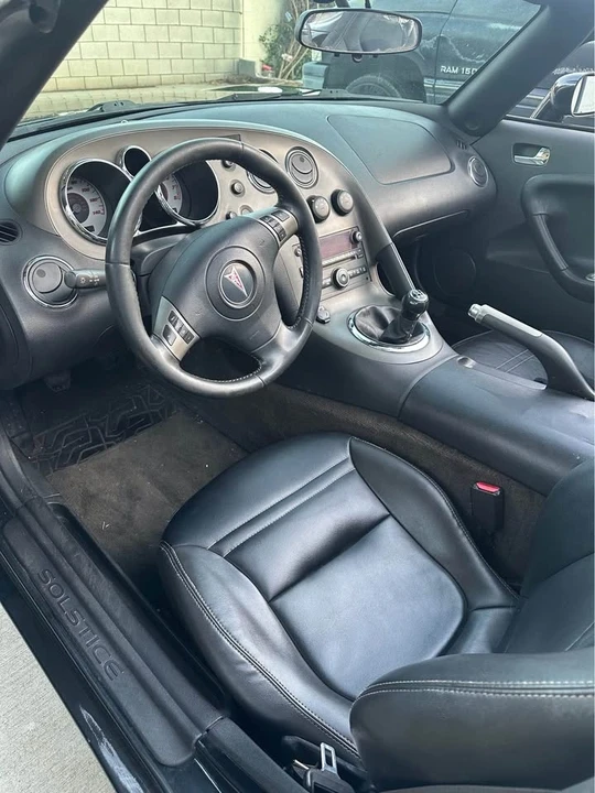 2006 Pontiac Solstice - Image 11 of 12
