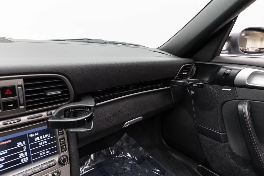 2006 Porsche 997 Carrera 4 - Image 27 of 31