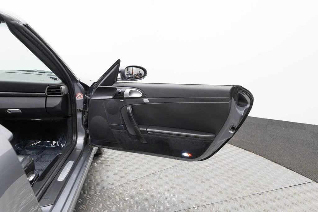 2006 Porsche 997 Carrera 4 - Image 13 of 31
