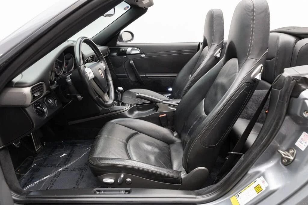 2006 Porsche 997 Carrera 4 - Image 15 of 31